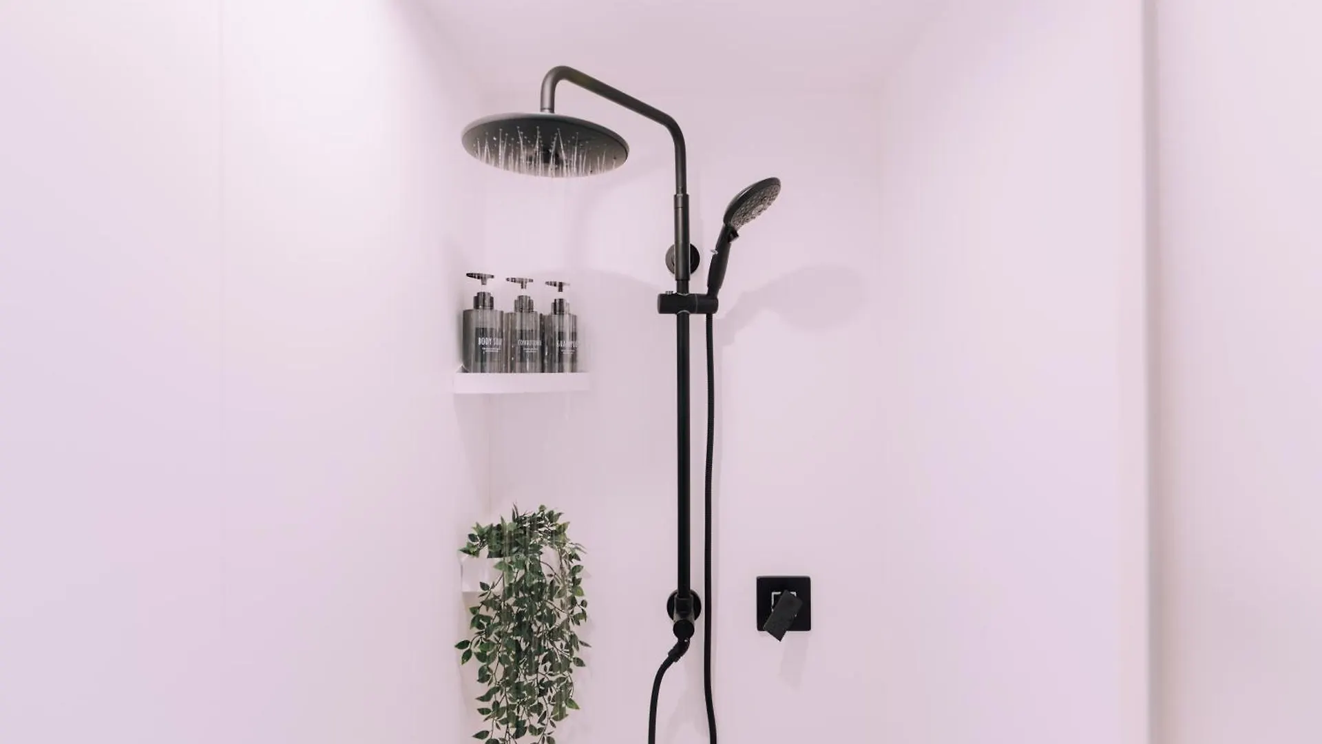 Minimalist Loft Namba Compact Studio With A 24-Hour Gym Ma902 大阪市 アパート